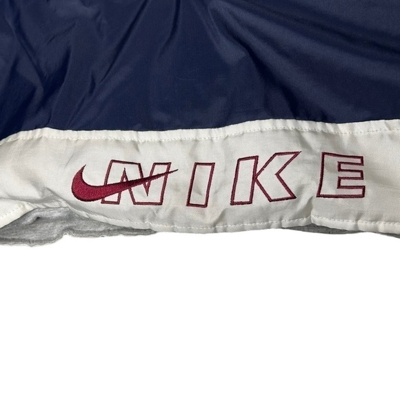 VINTAGE Nike Rare Reversible Hooded Heavy Jacket - Picture 7 of 15